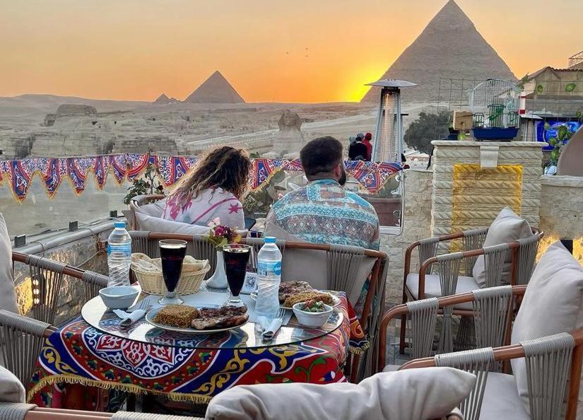 Queen Cleopatra Pyramids View Kafret el-Gabal Eksteriør billede