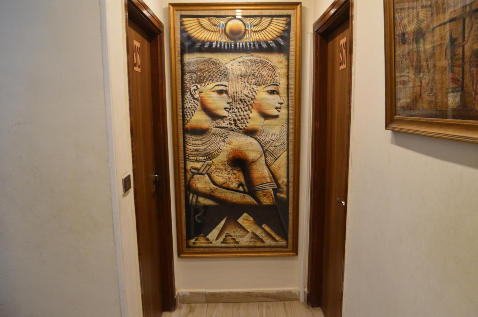 Queen Cleopatra Pyramids View Kafret el-Gabal Eksteriør billede