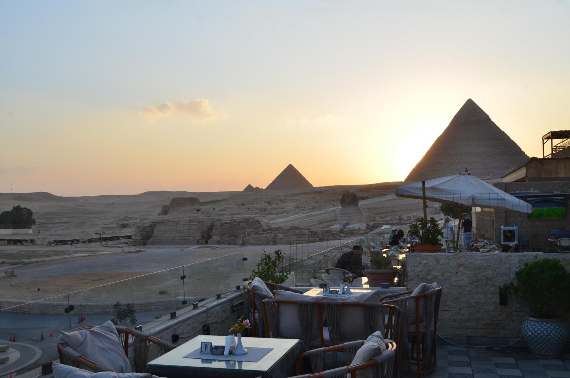 Queen Cleopatra Pyramids View Kafret el-Gabal Eksteriør billede